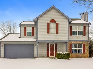 506 Lake Crossing Ln, Franklin, IN 46131