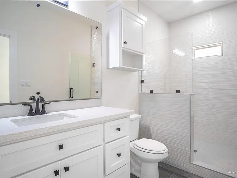 2104 E Viviana St #2 — Photo 13