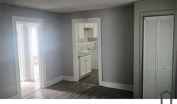 1536 W 8th St — Photo 22