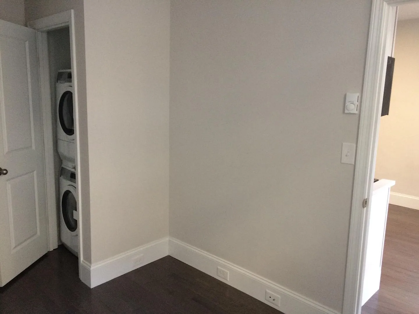 No Fee!! Back Bay 1 Bedroom With Laundry In-Unit & Renovated Kitchen — Photo 4