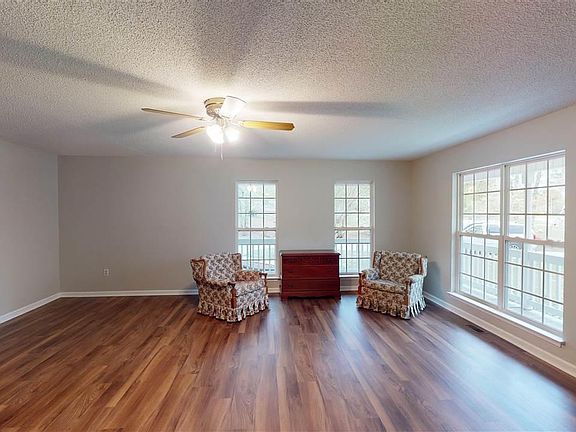3rd image of 2220 Forest Breeze Dr