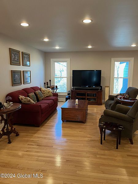 3rd image of 615 Top Ridge Drive