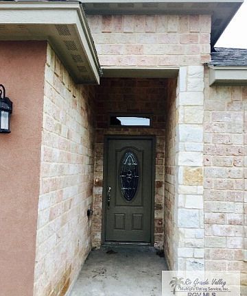 2nd image of 1039 Arroyo Cir