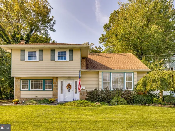 30 Pennsylvania Ave, Stratford, NJ 08084