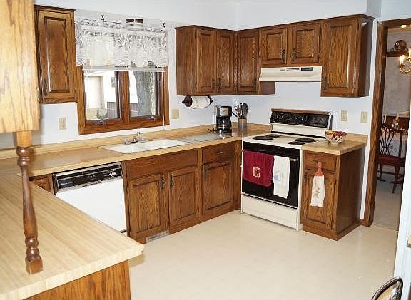 3rd image of 1531 Highland Dr