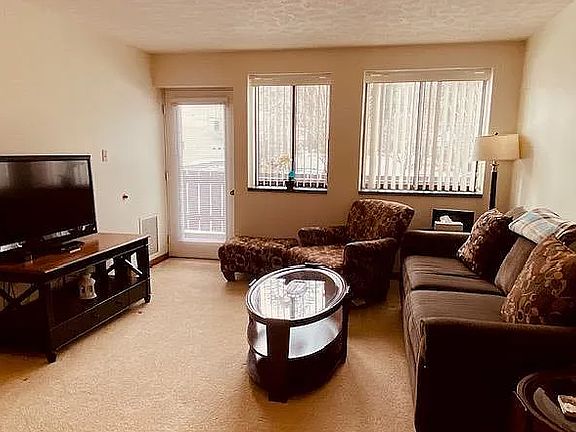 4th image of 1441 30th Ave #211