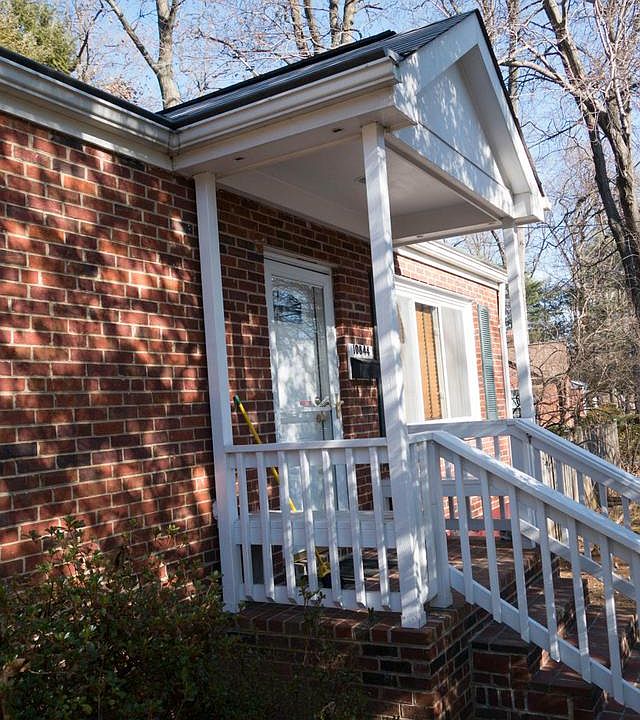 1st image of 10844 Warwick Ave