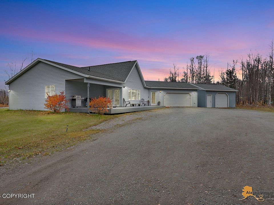 1st image of 1561 N Tulip Cir