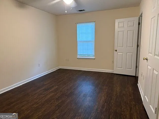 303 Aldred Ave — Photo 7