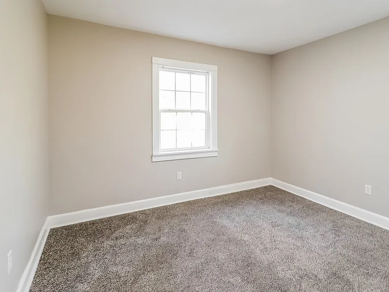 508546_028_bedroom_13496250.jpg