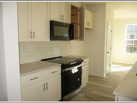 3rd image of 125 Stribling Way
