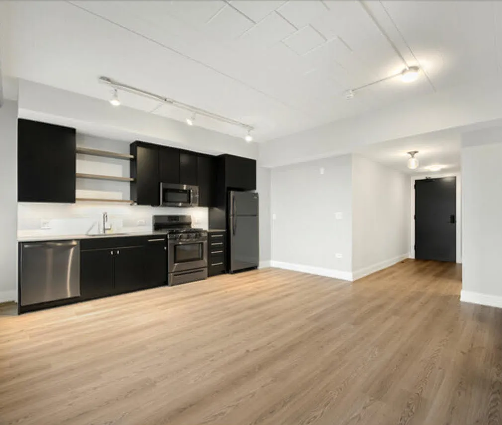 1 bed, 698 sqft, $2,600 — Photo 4