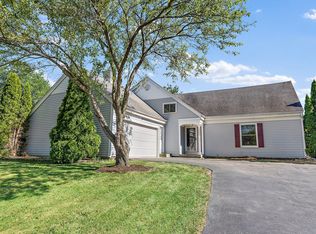 1032 Maple Ln, Batavia, IL 60510