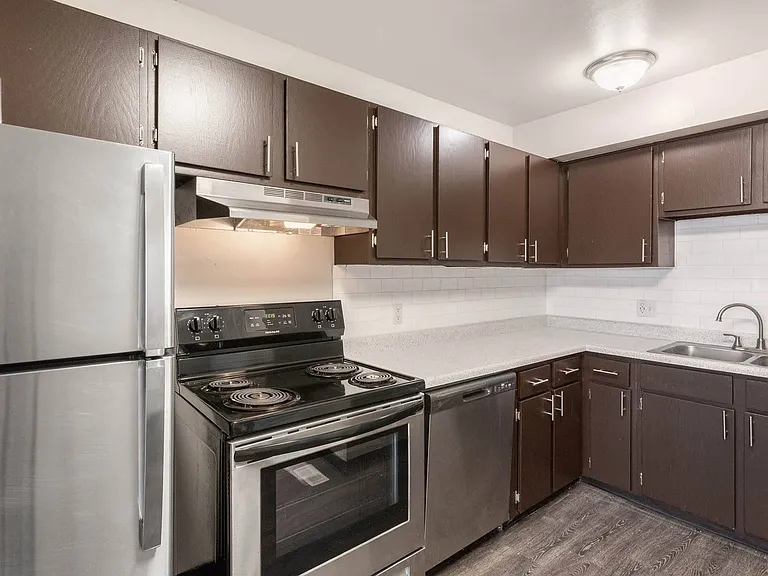 Aspen Townhomes — Photo 24