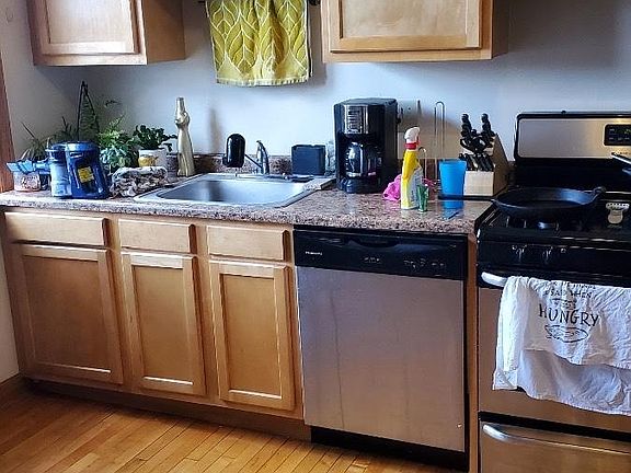4th image of 3655 W Belmont Ave APT 3F