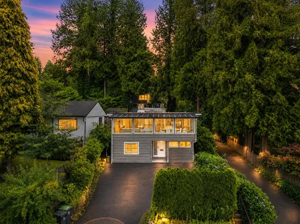 3570 Lonsdale Ave, North Vancouver, BC V7N 3K4