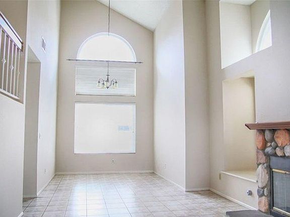 3rd image of 15948 Winbrook St