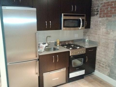1st image of 317 E 10th St