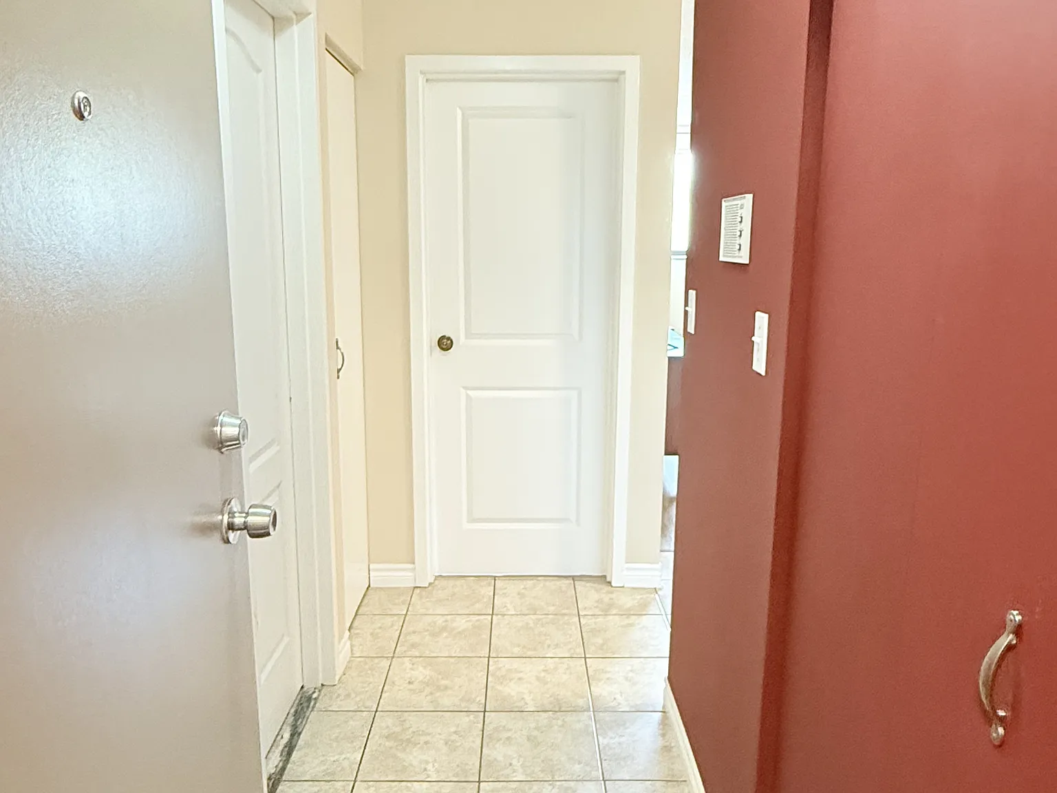 360 Tecumseh Road West — Photo 2