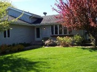 2017 Camden Ct, Johnsburg, IL 60051