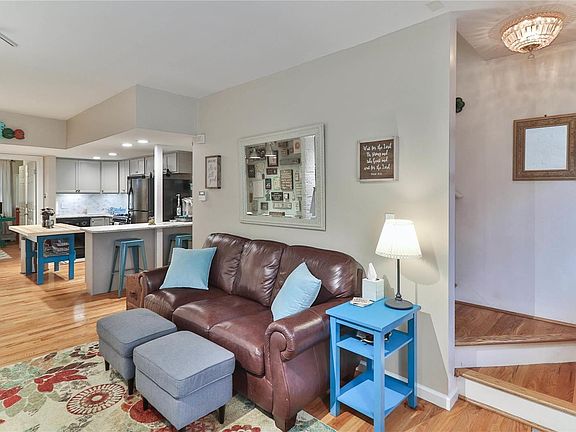 5th image of 30-32 N Boyle Ave