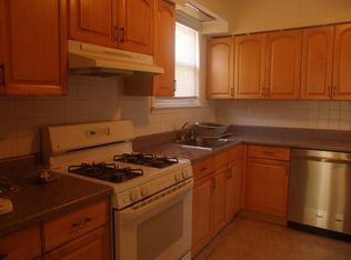 5-15 126th St, College Pt, NY 11356