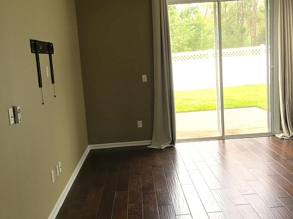 4th image of 1608 Harvest Cove Dr