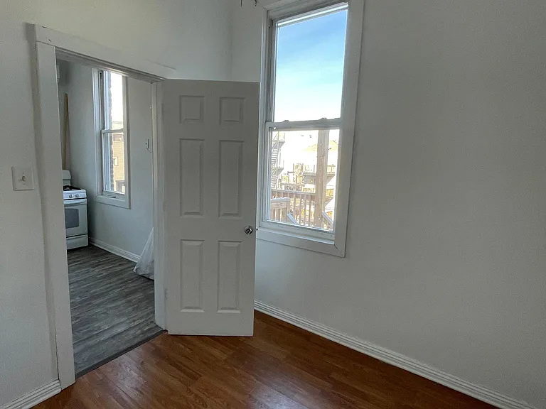 1450 W Chicago Ave #3 — Photo 11