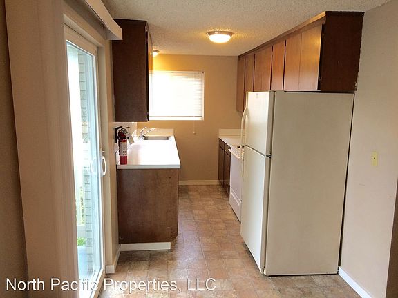 2nd image of 12313 33rd Ave NE APT 202