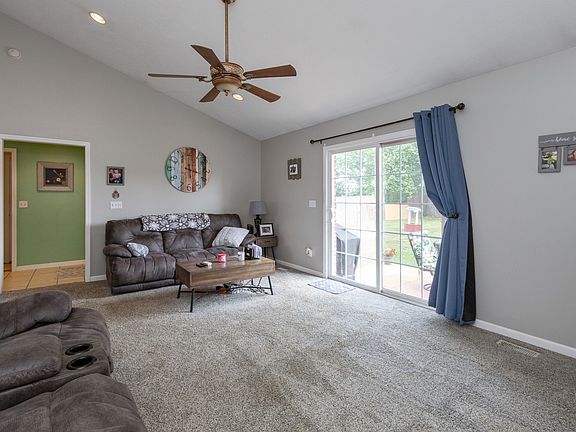 5th image of 1900 Gaynell Dr