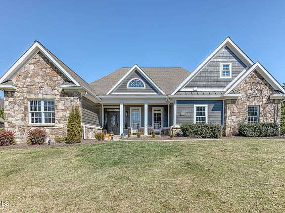 5th image of 2129 Highland Falls Ct