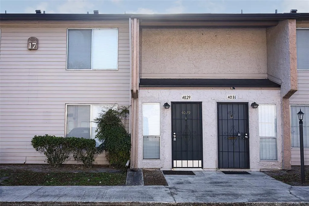 2 bed, 1.5 bath, 1164 sqft, $1,625 — Photo 1