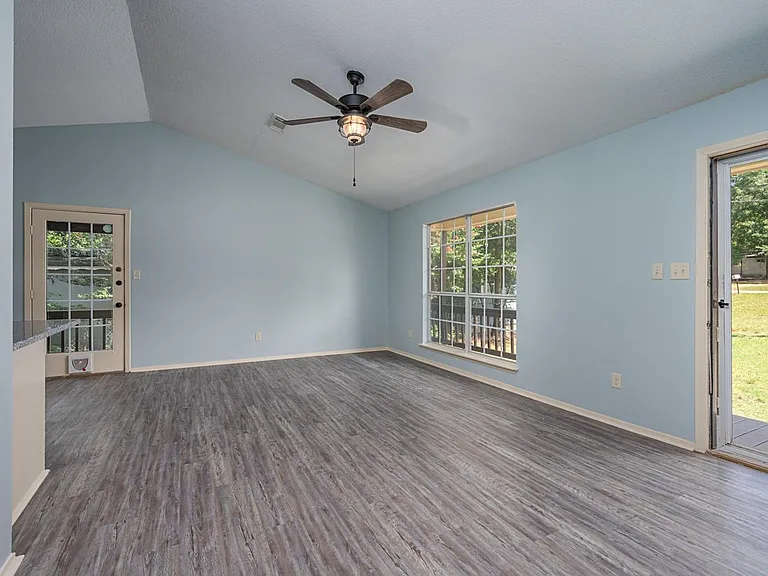 15509 Cedar Bay Dr — Photo 7