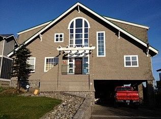 9 Iverson Rd, Camano Island, WA 98282