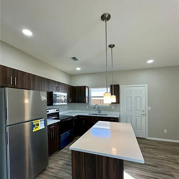 4305 Walnut Ave #3 — Photo 7