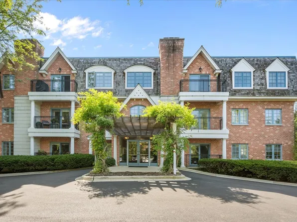 153 E Laurel Ave APT 202, Lake Forest, IL 60045