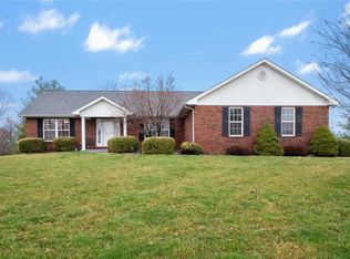 9321 Christopher Lake Dr, Columbia, IL 62236