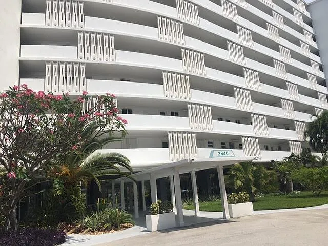 2840 N Ocean Blvd #507 — Photo 32