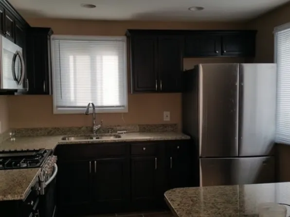 (undisclosed Address), Chicago, IL 60652