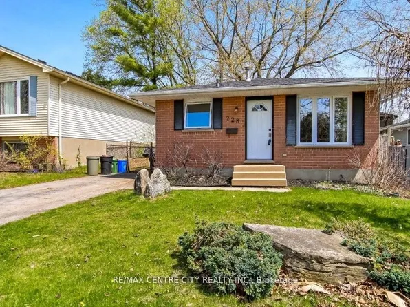 228 Pochard Ln, London, ON N5W 5Z3