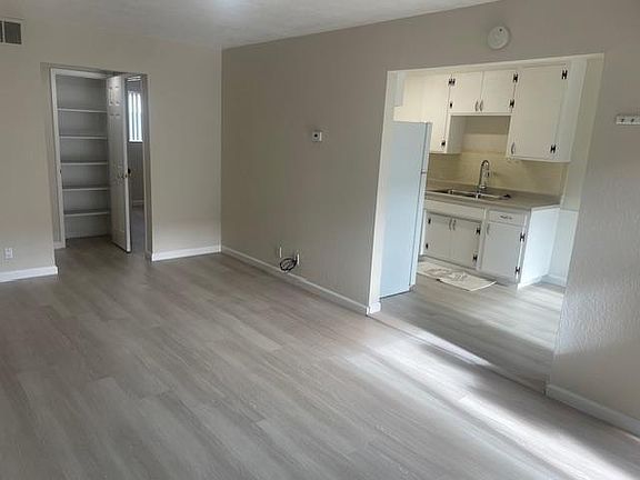 Lovely Kitchen floor plan.