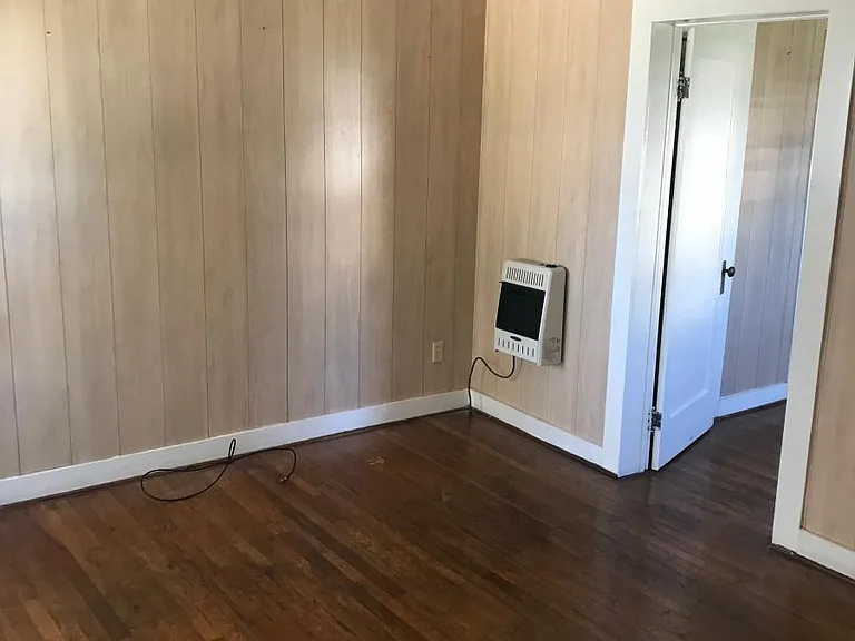 104 Thelma Dr #2 — Photo 3