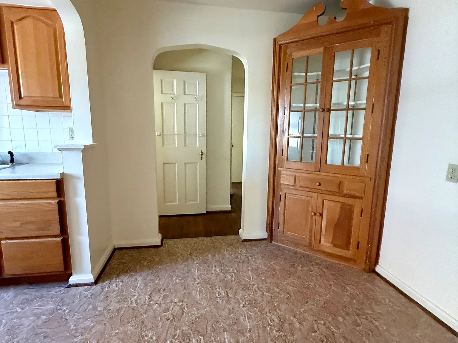 1 bed, $1,100 — Photo 4