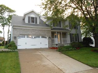 5902 Appomattox Rd, Davenport, IA 52806