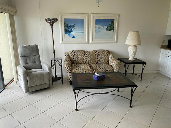 4th image of 2400 S Ocean Drive S #1023
