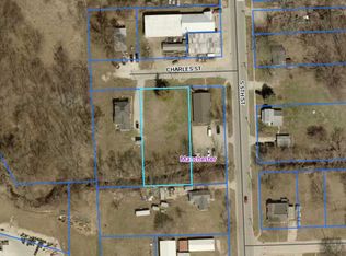 608 Charles St, Manchester, IA 52057