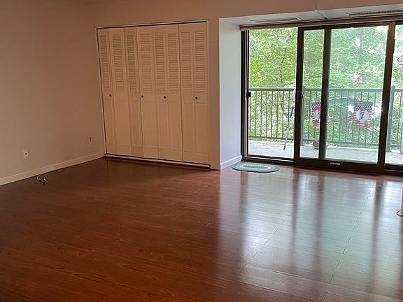 5th image of 55 Tall Oaks Dr Unit 305