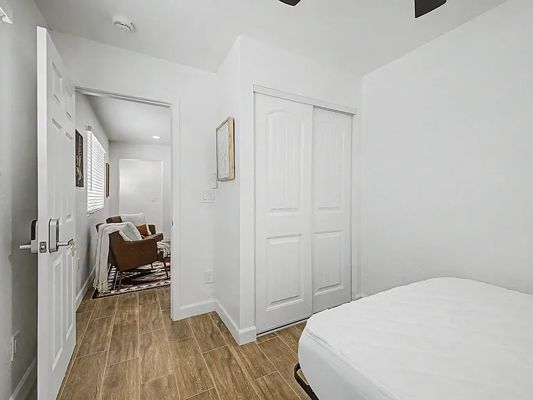 W 6th Dr — Photo 3