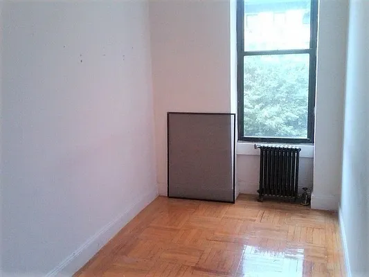 Rented by Dynamik Realty | media 12