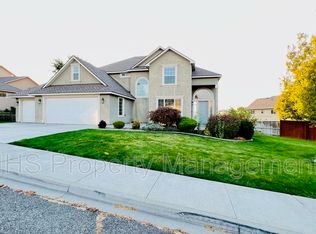 3502 S Keller St, Kennewick, WA 99337